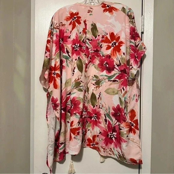 Umgee pink floral kimono size M/L - Picture 6 of 7